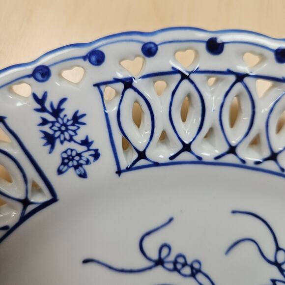 Vintage Blue And White, 8" Reticulated Porcelain Plates In Two Different Designs - Picture 4 of 7